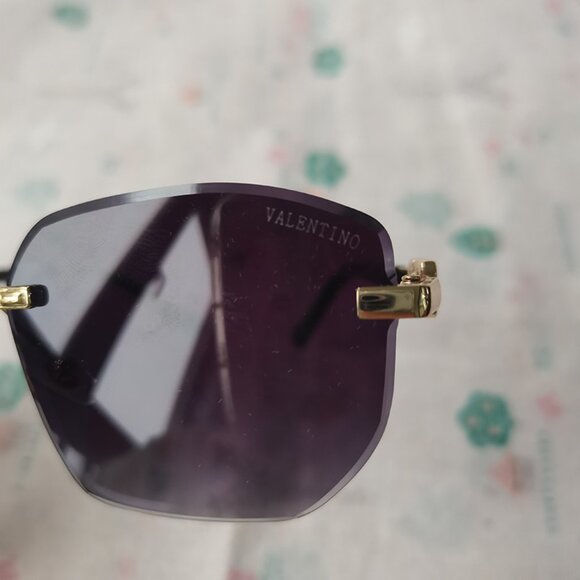 Valentino Black Frame Glasses - Picture 4 of 11